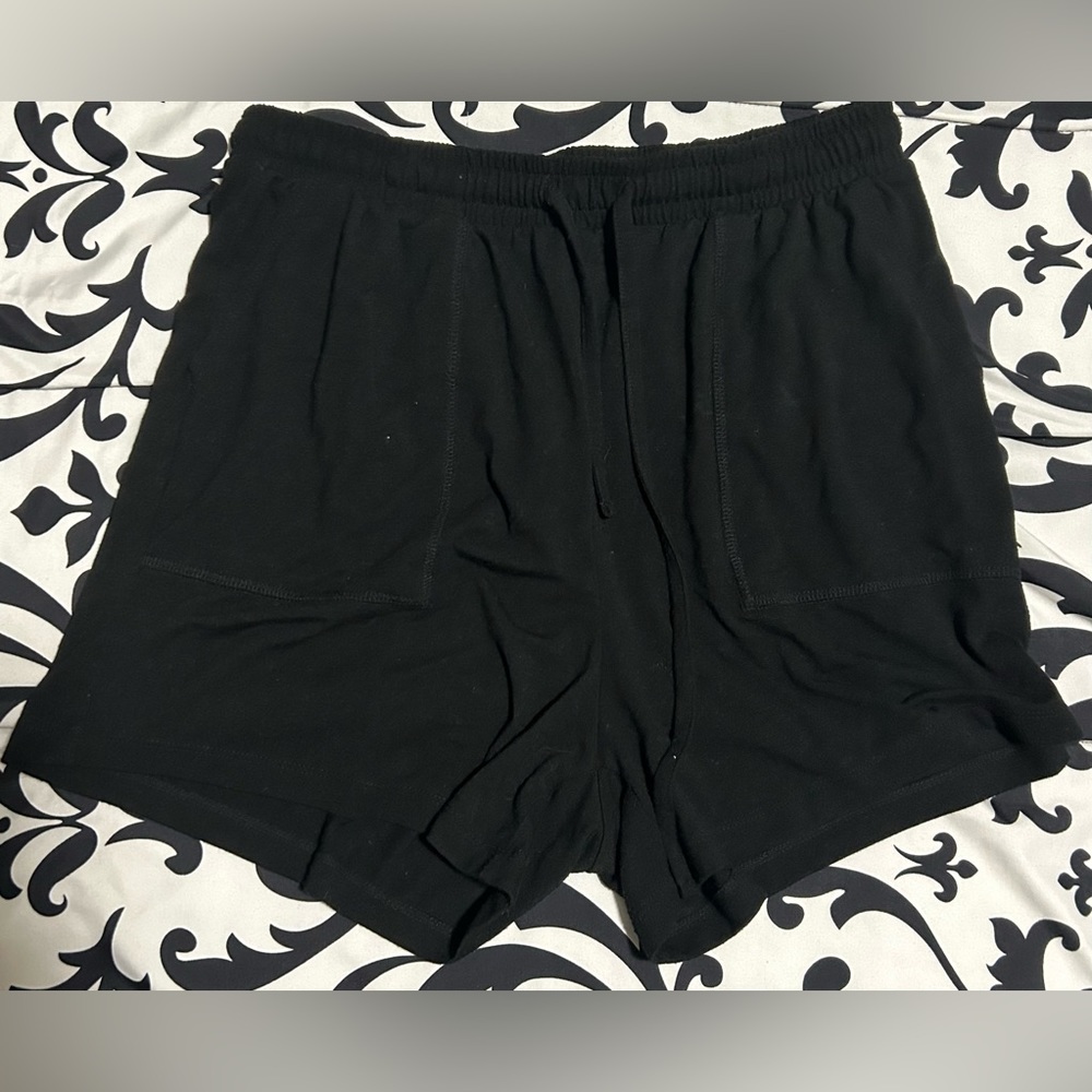 2 piece Zenana Black Pj Oversized L shirt& L short set-size L - Picture 3 of 16